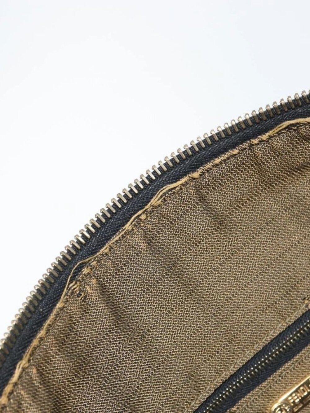 FENDI Zucca Canvas Vanity Bag Black Brown Auth 158112 - Picture 10 of 16